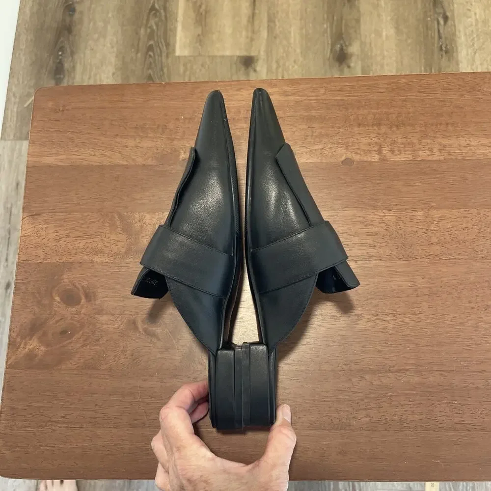 Black Leather Mules Sz 7 Pointy Toe Vero Cuoio Witchy Goth Brass Buckle Fringe - Picture 8 of 15